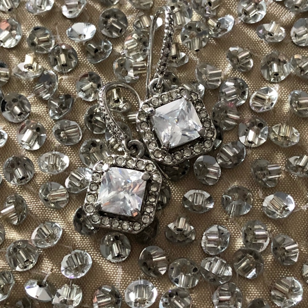 Stella & Dot Deco Drop earrings